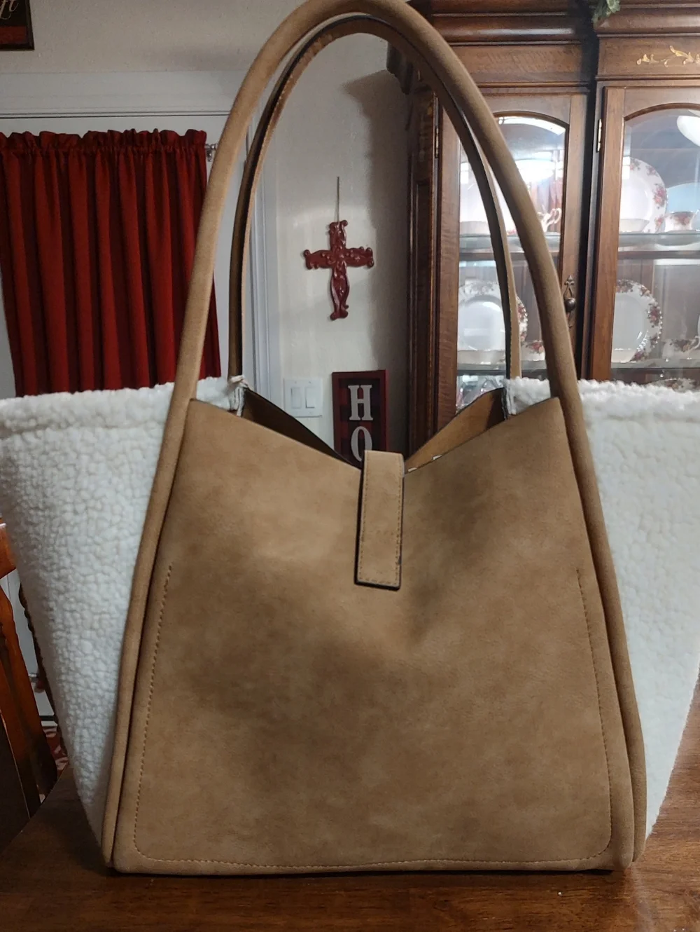 Jelavu Tan Tote with Cream Shearling Panels